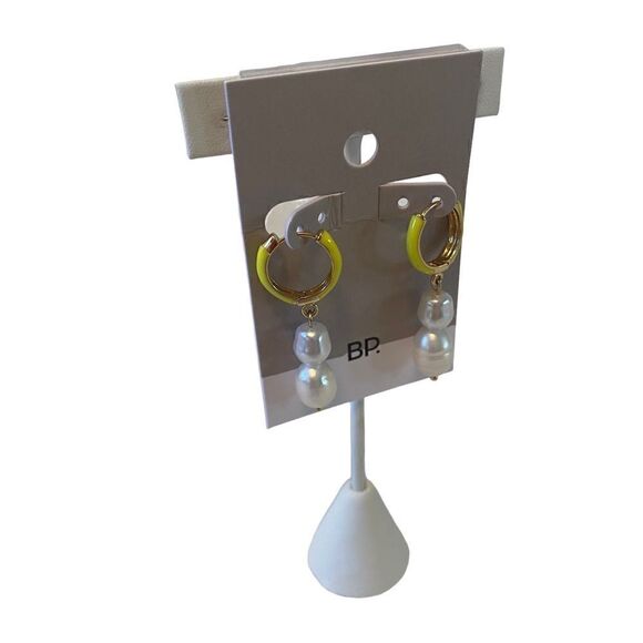 BP  Small yellow & gold tone hoops with double drop faux pearls. - Picture 2 of 6